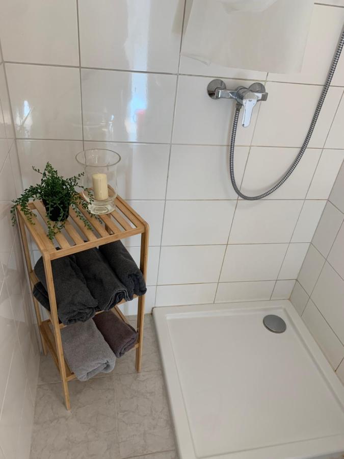 An Der Uniklinik, Apartment Mit Eigener Kueche Und Renoviertem Badezimmer, Zentrale Lage Homburg  Dış mekan fotoğraf